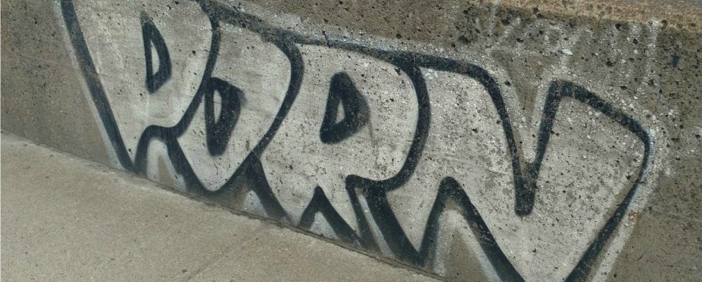 Facebook要你停止分享复仇色情