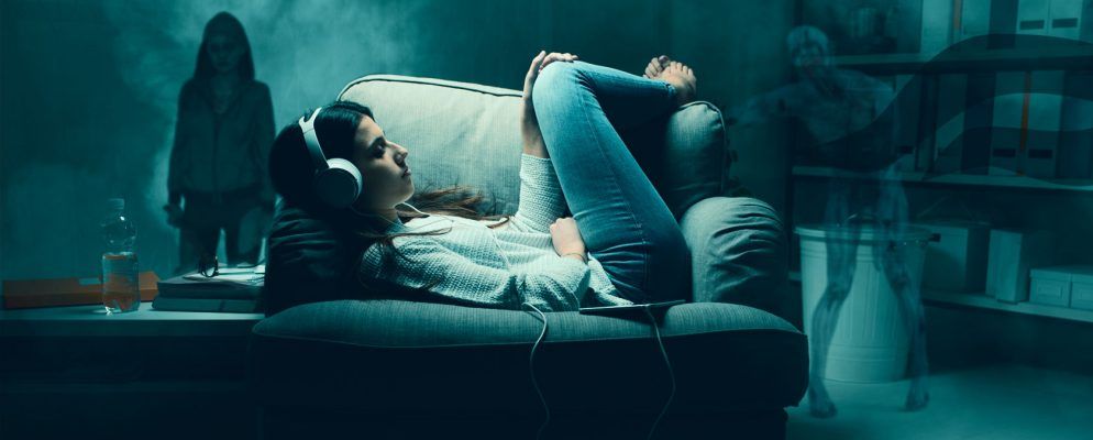 12个神秘的播客保证可以刺痛您的脊椎