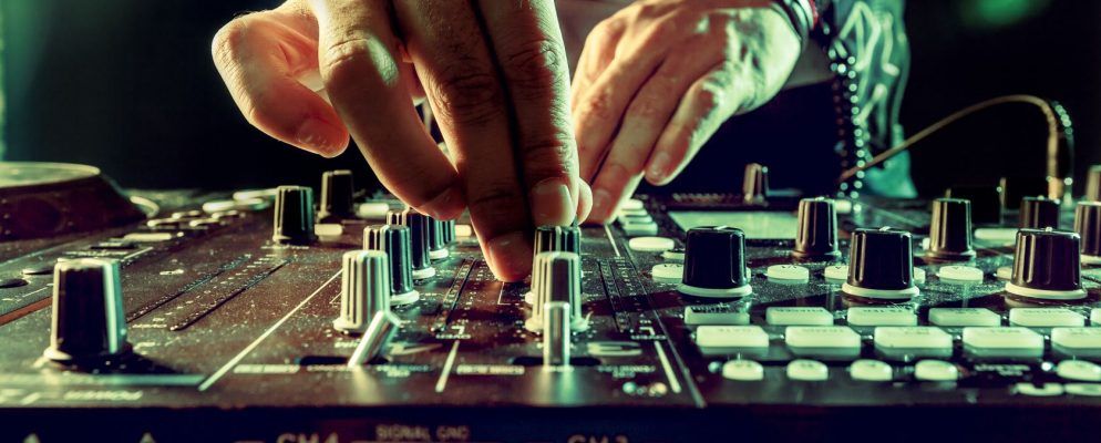 嗨,音乐爱好者,尝试这个应用程序并赚取$ 25信用额