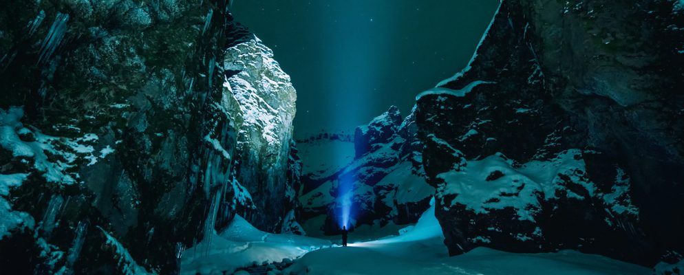 这个免费的应用程序每天为您设置一个新的美丽壁纸