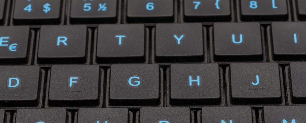 如何在Windows 10中切换到备用键盘布局