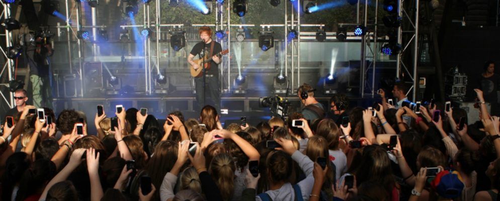 埃德·希兰(Ed Sheeran)退出Twitter,因为人们很卑鄙