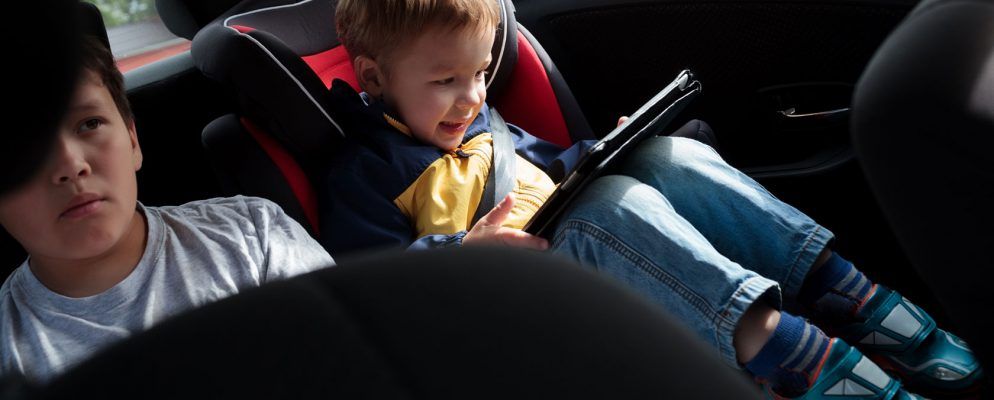 父母：通过这12个游戏在任何地方娱乐无聊的孩子