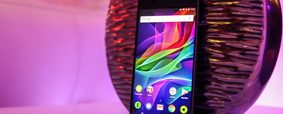 Razer Phone评论：一切都是第一次