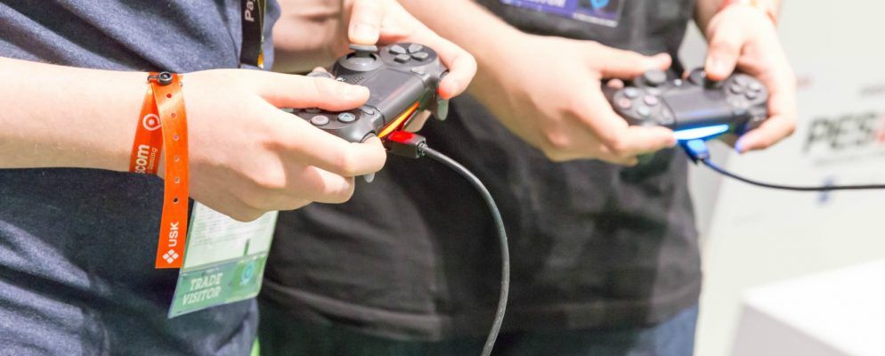 您现在可以限制孩子玩PS4的时间