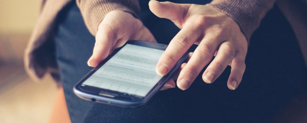 仅用一只手即可使用大型Android手机的9条提示