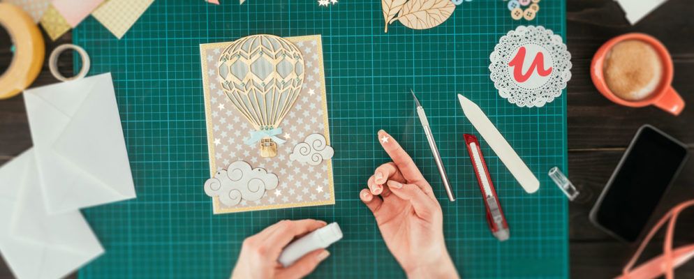 您可以从沙发上开始的5种便宜的爱好