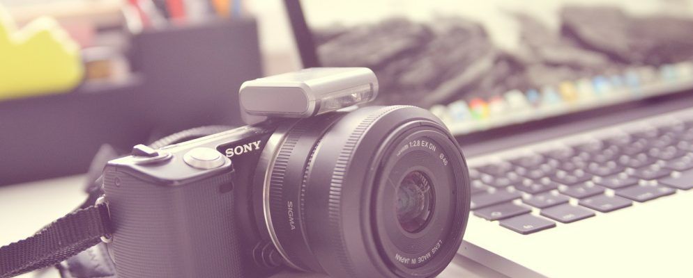 如何自动向相机中的图像添加版权EXIF