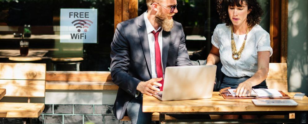 如何发现由黑客运营的虚假“邪恶双子”公共Wi-Fi网络