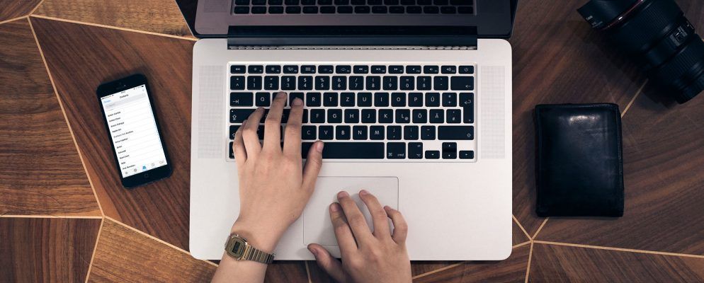 如何将联系人从iPhone同步到Mac