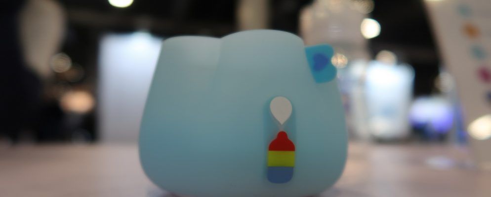 BlueSmart mia2消除了奶瓶喂养婴儿的猜测工作
