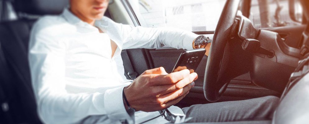 下次旅行的最佳USB车载充电器