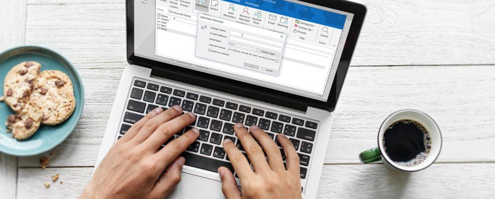 如何在Outlook中创建电子邮件组和通讯组列表