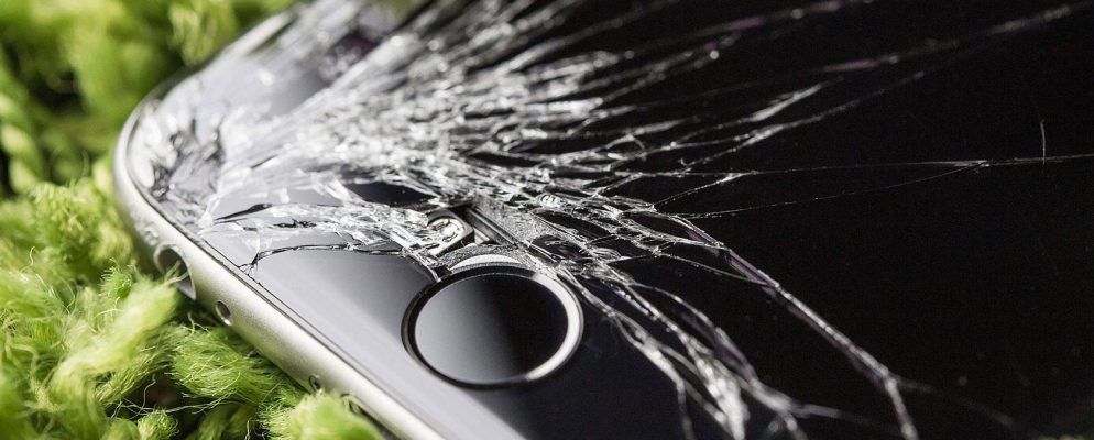 5个便宜地修复iPhone屏幕的地方