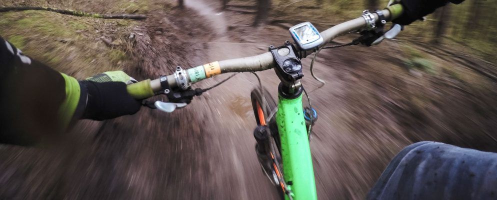 自行车骑手和骑车人的10个必备小工具