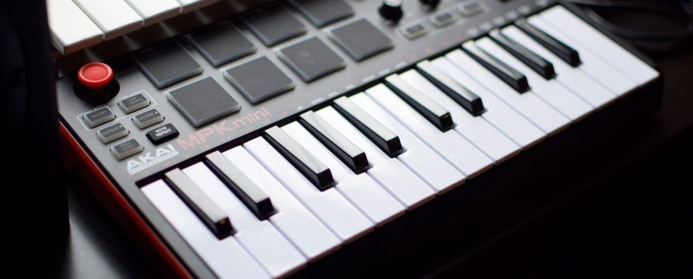 适用于音乐家的9种最佳USB MIDI控制器