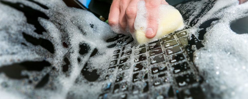 如何彻底清洁键盘