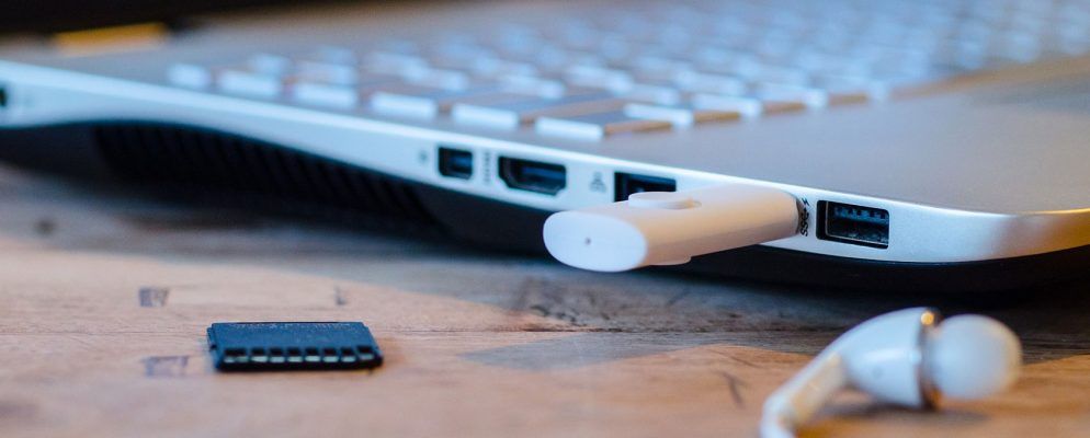 如何在Windows 10上使用闪存驱动器