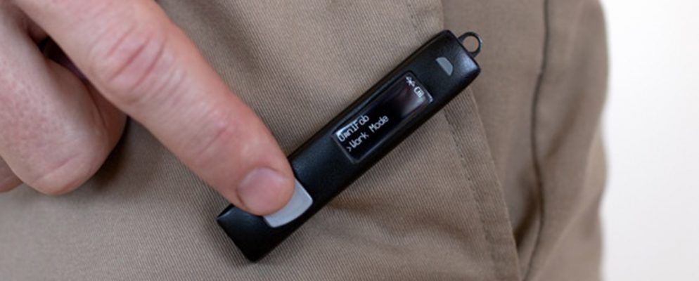 多合一OmniFob可控制您的整个房屋并适合您的口袋