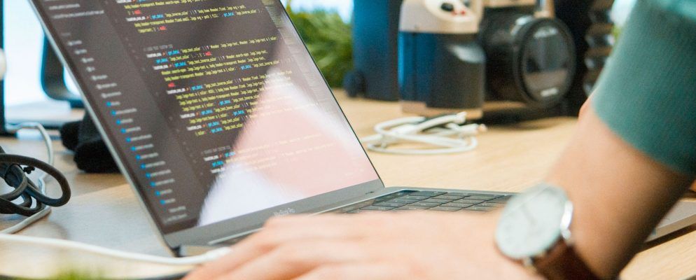 如何在JavaScript中声明变量