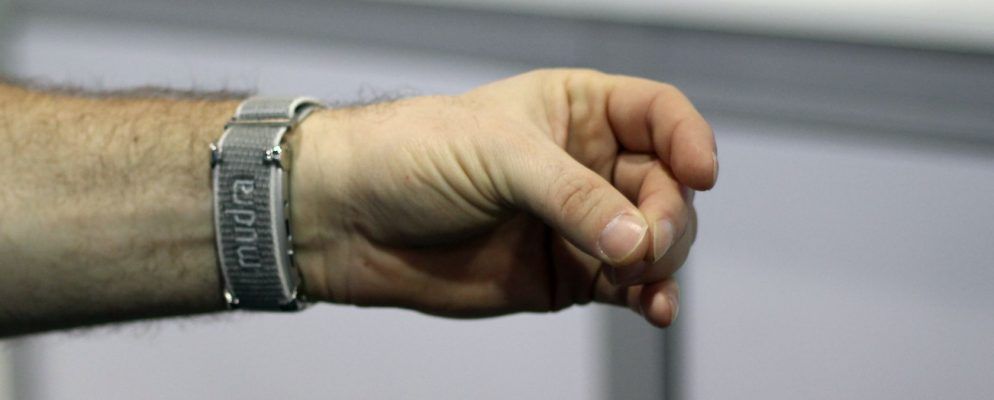 Mudra Mouse:可穿戴手链手势鼠标