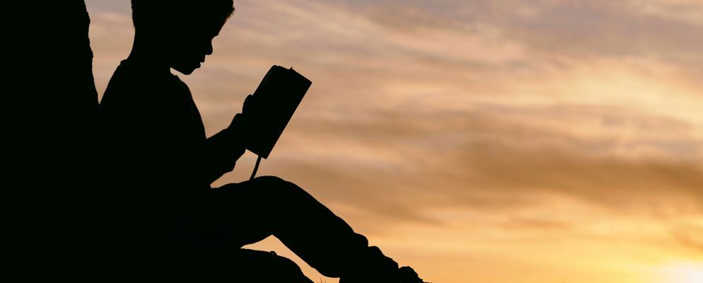 在线阅读或收听最佳免费短篇小说的6个应用程序