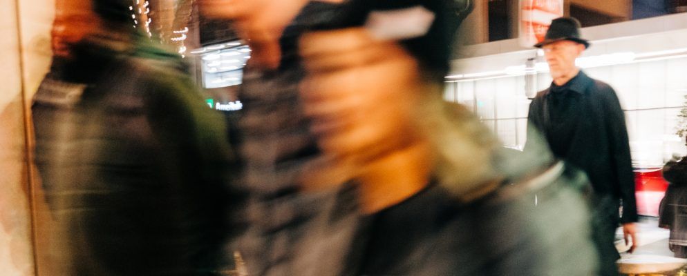 您现在可以使用信号模糊照片中的脸部