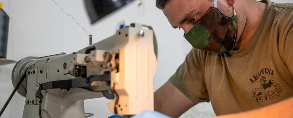 Facebook认为每个人都应该戴口罩