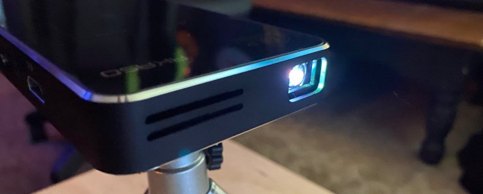 AKASO WT50评测：便宜又开朗的微型投影仪