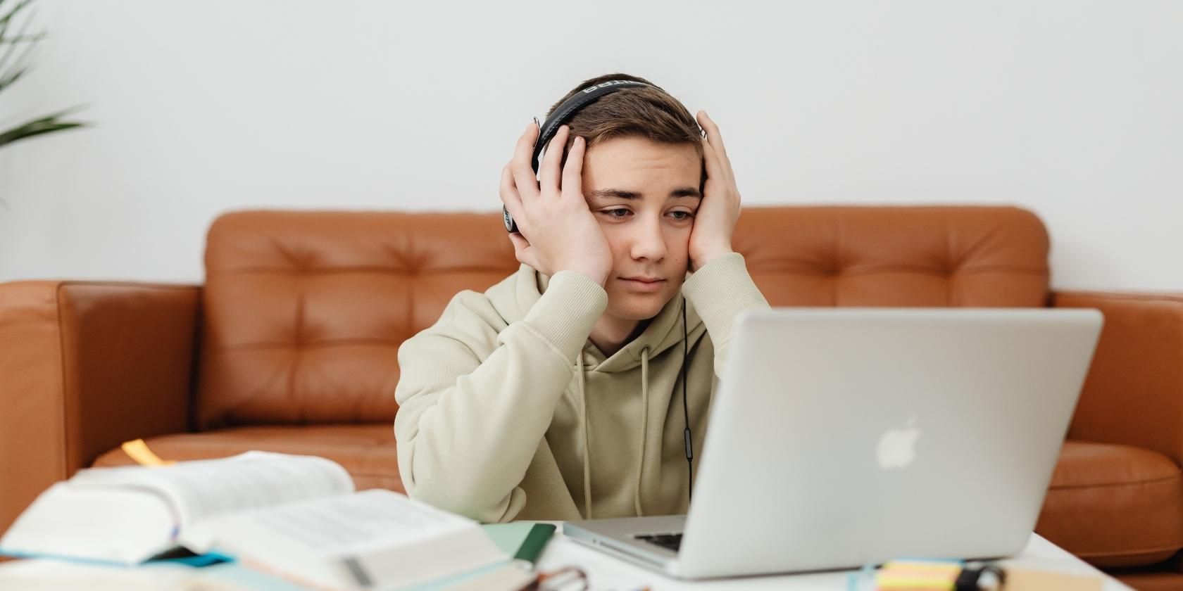 需要尽量减少 Mac 上的干扰?以下是如何使用对焦模式