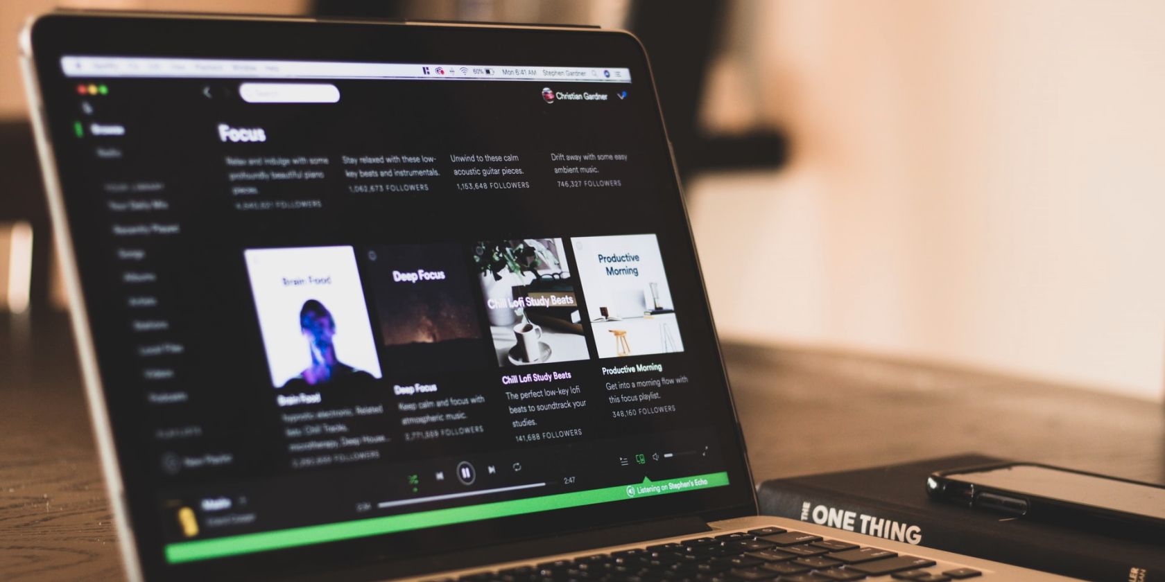 如何在 Spotify 上获取您的音乐
